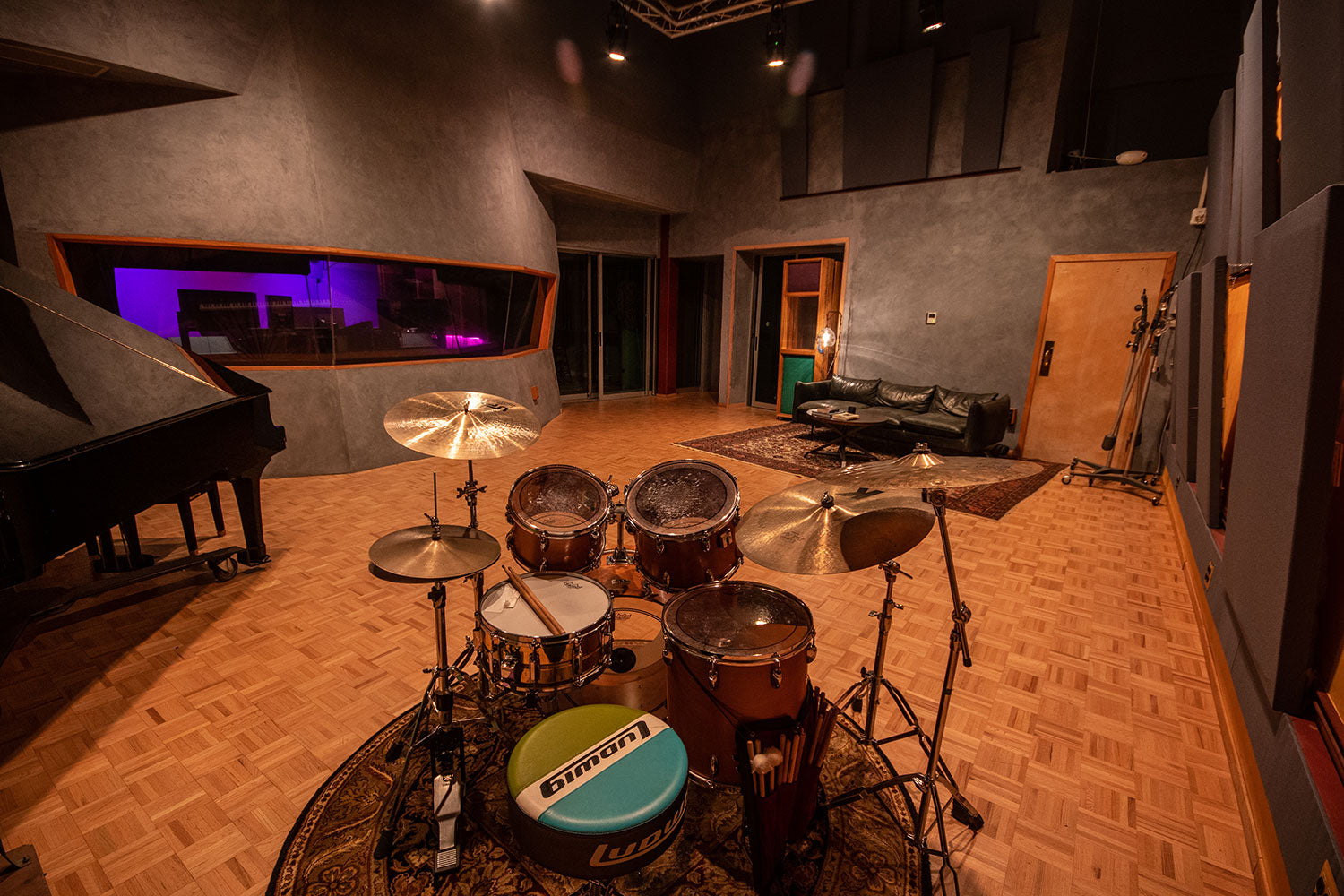 【A- studio】 2200 Studios Sausalito Studio A | Book Today!