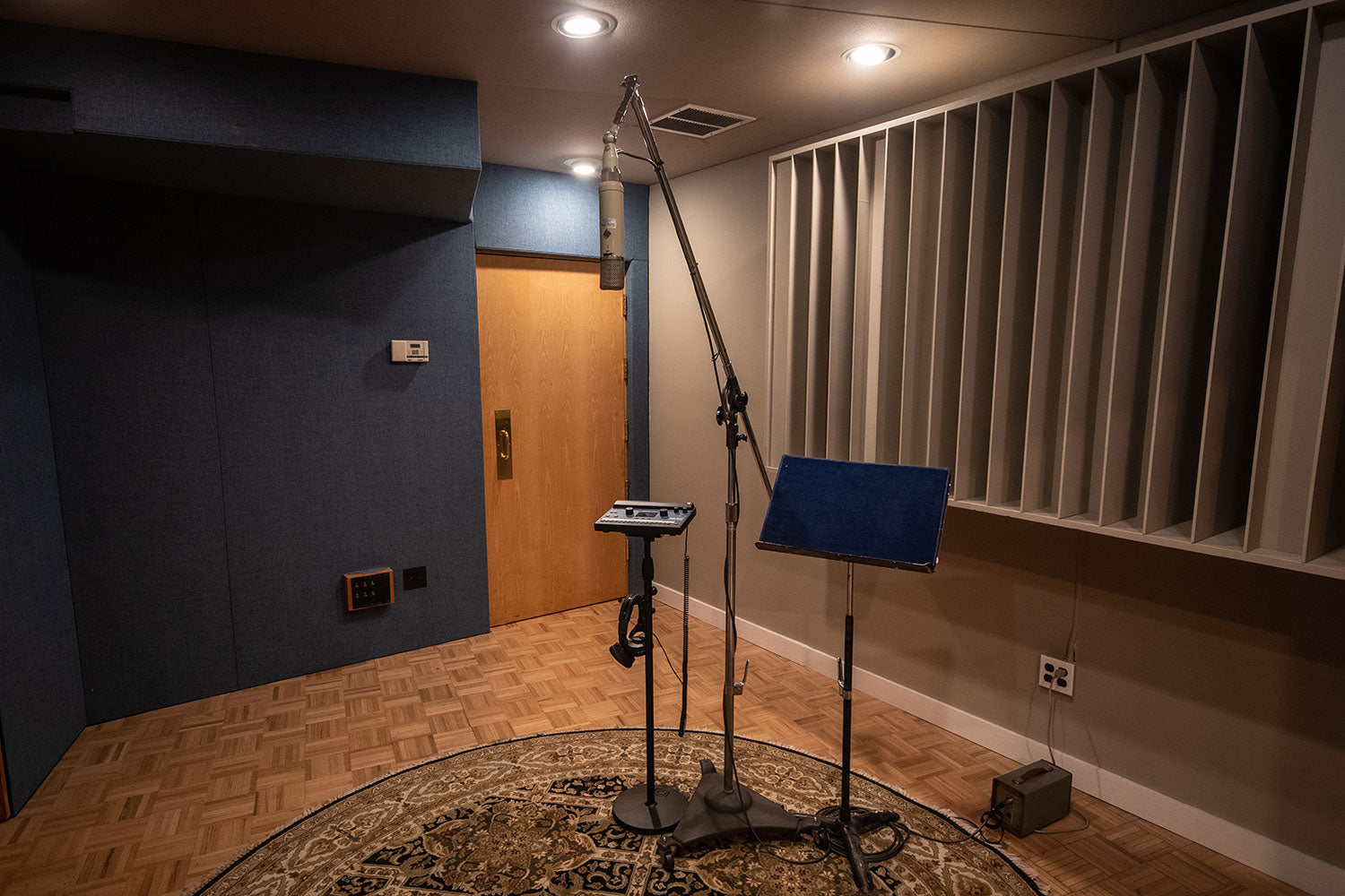 【A- studio】 2200 Studios Sausalito Studio A | Book Today!